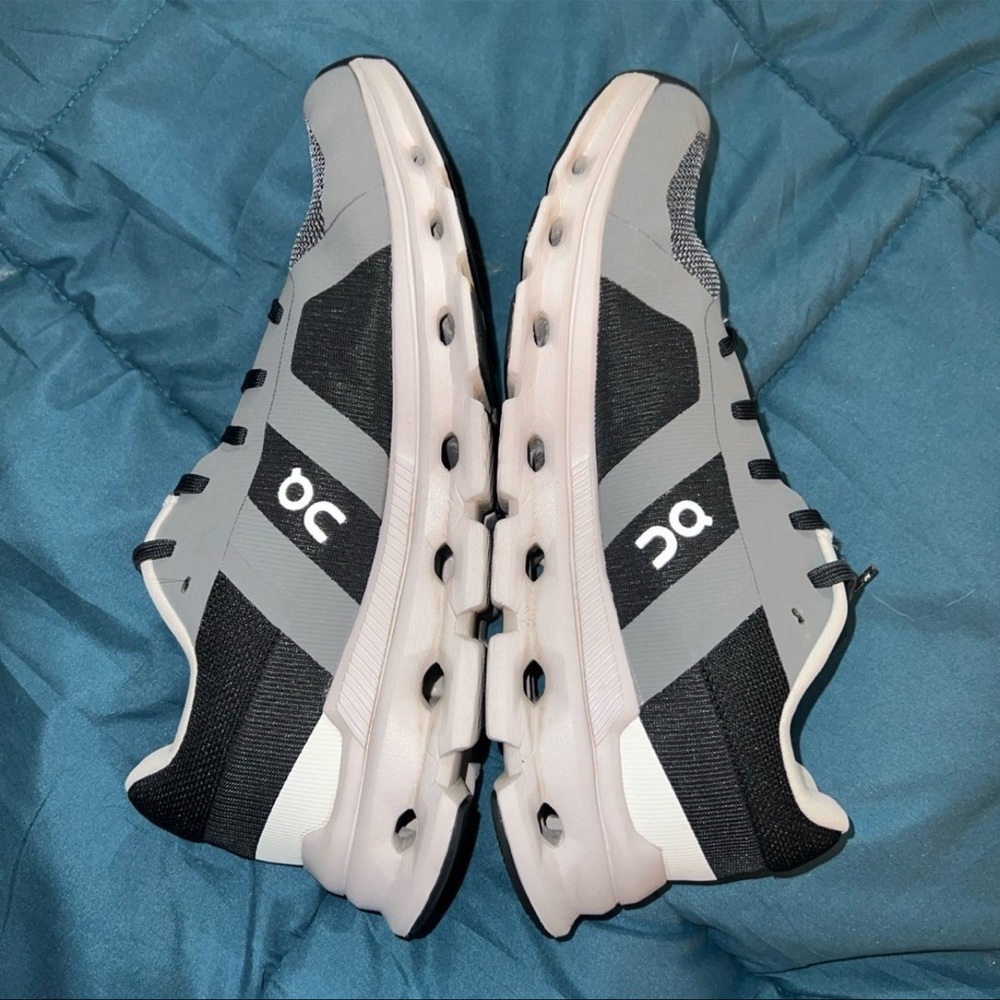 ON CLOUDRUNNER RUNNING SHOES IN ECLIPSE/BLACK COL… - image 3